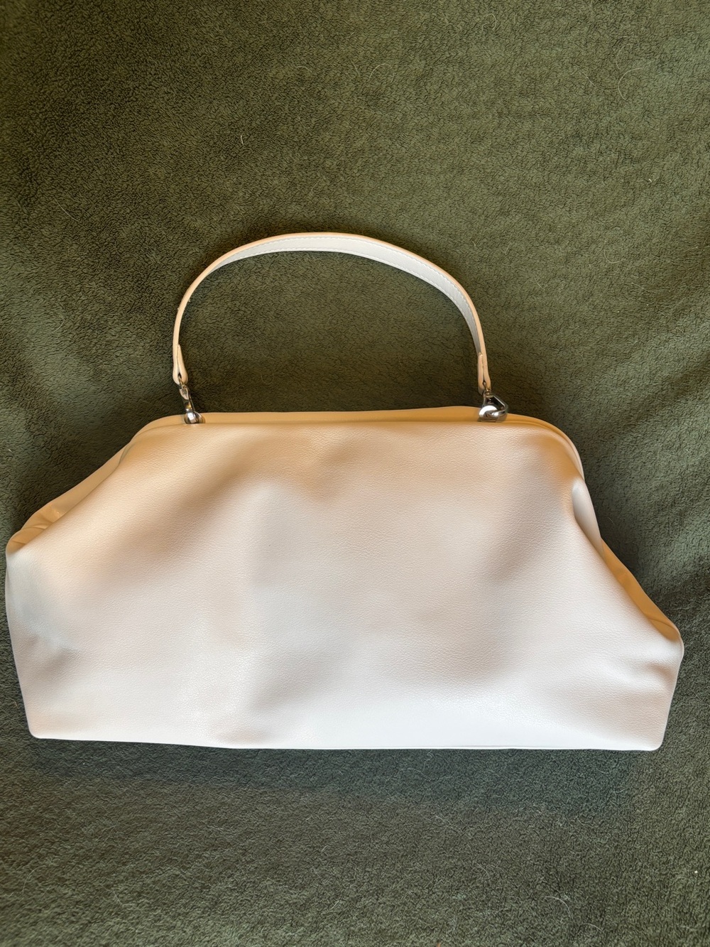 Price Drop**
BCBG winter white PU leather convertible clutch handbag pristine